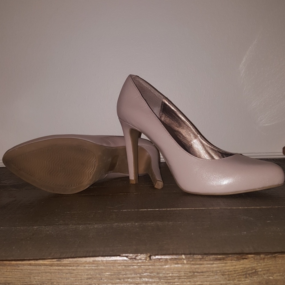 Moda beige heels - Picture 3 of 3